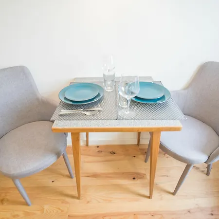 Largo Trigueiros Light-filled Loft * Lissabon