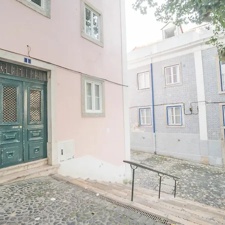 Largo Trigueiros Light-filled Loft Apartment
