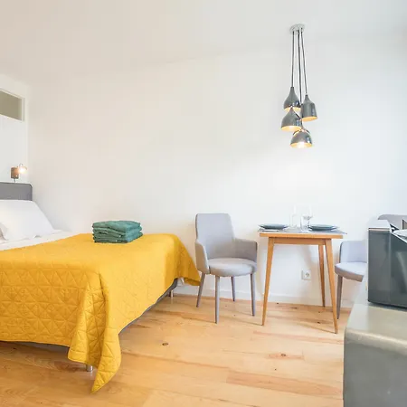 Largo Trigueiros Light-filled Loft Apartment