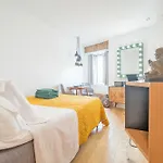 Largo Trigueiros Light-filled Loft
