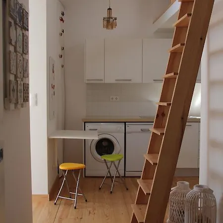 Largo Trigueiros Light-filled Loft リスボン