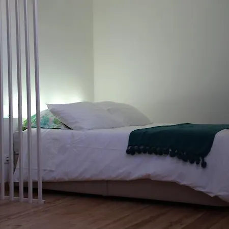 アパート Largo Trigueiros Light-filled Loft *